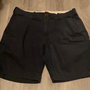 2 pairs of Hollister shorts navy blue and cargo